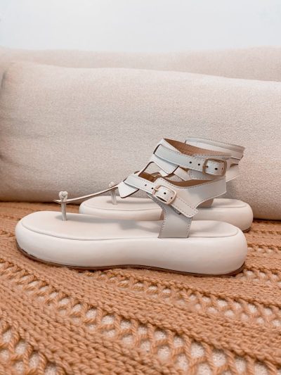 Papete Off White Tainá