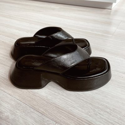 Flat Preta Azaléia