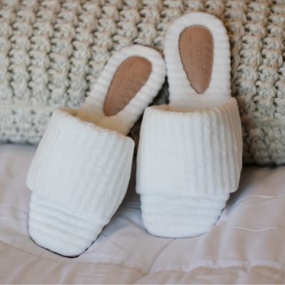 Chinelo Pantufa Priscila Branco